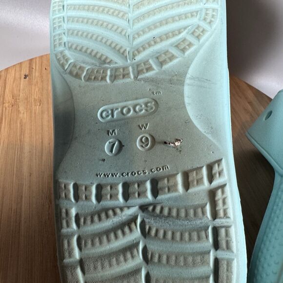 Crocs Classic Blue Slide Mens 7 Womens 9 Sandals Slip On Comfort - Picture 6 of 6